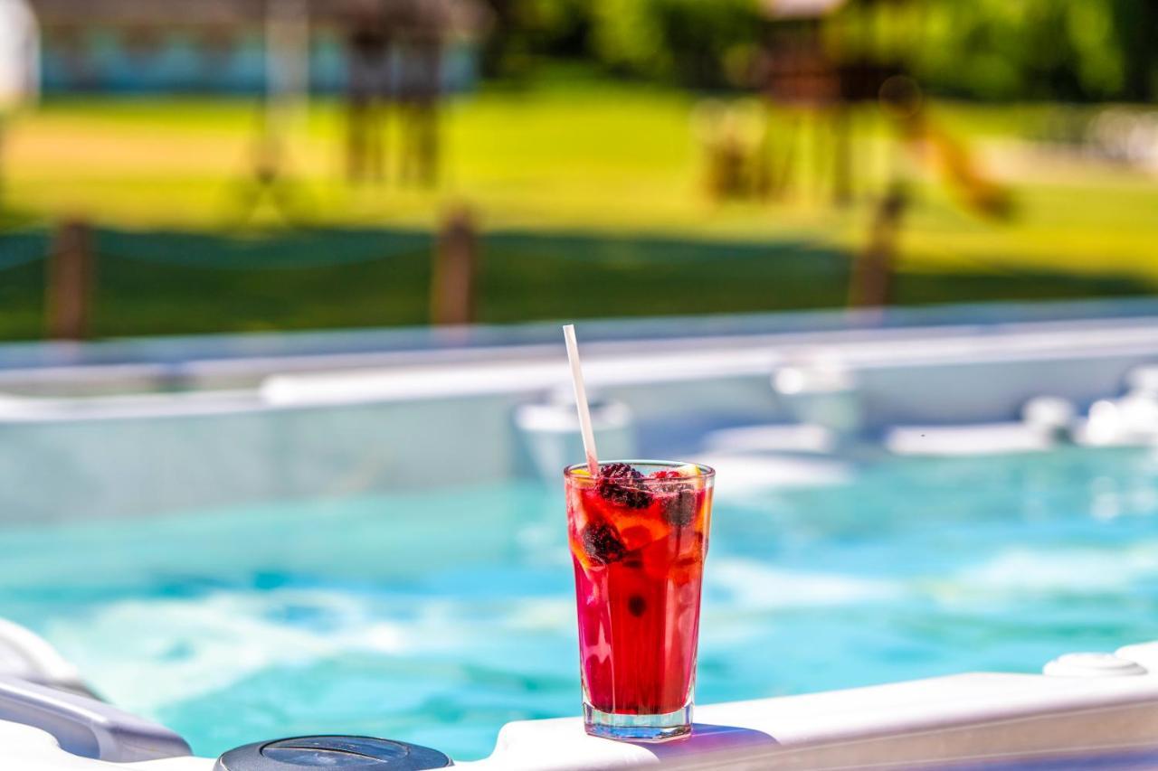 Zichy Park Hotel Bikacs Экстерьер фото