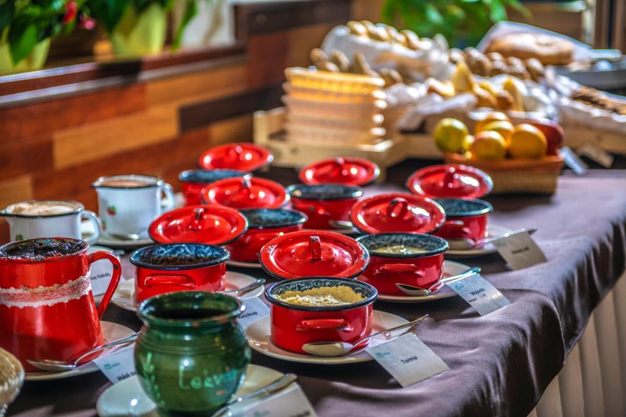 Zichy Park Hotel Bikacs Экстерьер фото