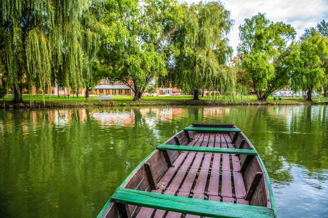 Zichy Park Hotel Bikacs Экстерьер фото
